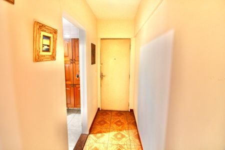 Corredor  de apartamento à venda com 2 quartos, 60m² em Cangaiba, São Paulo