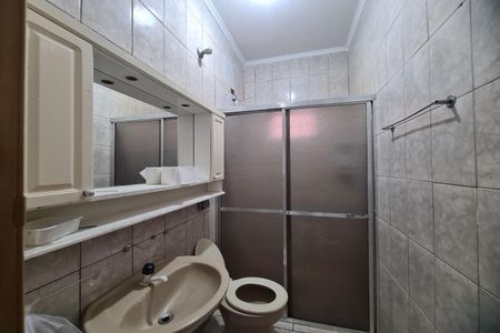 Banheiro de casa para alugar com 1 quarto, 85m² em Fazenda da Juta, São Paulo