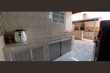 Área Externa de casa à venda com 3 quartos, 146m² em Parque Residencial Vila União, Campinas