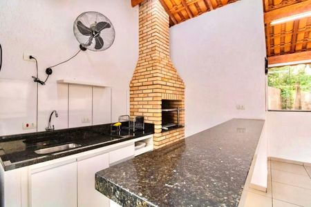 Apartamento à venda com 48m², 2 quartos e 1 vaga Apartamento à venda com 48m², 2 quartos e 1 vagaÁrea comum - Churrasqueira