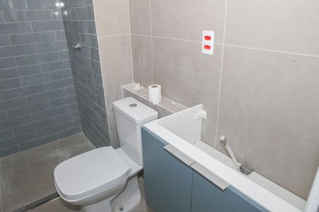 Banheiro de apartamento para alugar com 2 quartos, 35m² em Barra Funda, São Paulo