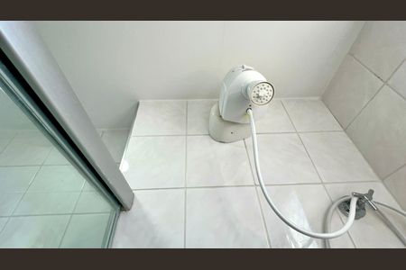 Apartamento à venda com 57m², 2 quartos e 1 vaga Apartamento à venda com 57m², 2 quartos e 1 vagaBanheiro