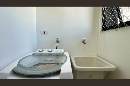 Apartamento à venda com 57m², 2 quartos e 1 vaga Apartamento à venda com 57m², 2 quartos e 1 vagaÁrea de Serviço
