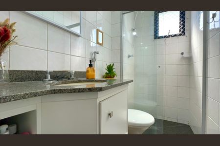 Apartamento à venda com 57m², 2 quartos e 1 vaga Apartamento à venda com 57m², 2 quartos e 1 vagaBanheiro