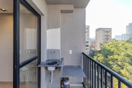 Apartamento para alugar com 34m², 1 quarto e sem vagaVaranda