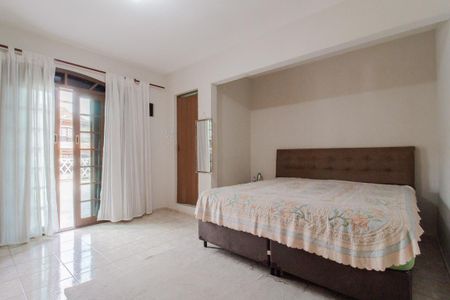 Casa à venda com 243m², 3 quartos e 4 vagas