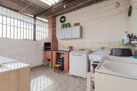 Casa à venda com 243m², 3 quartos e 4 vagas