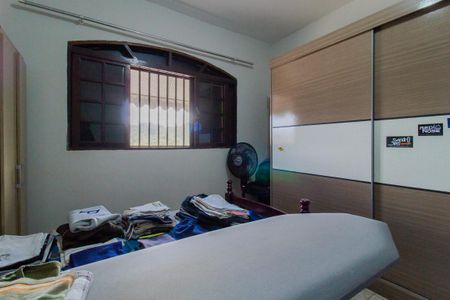 Casa à venda com 243m², 3 quartos e 4 vagas