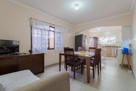 Casa à venda com 243m², 3 quartos e 4 vagas