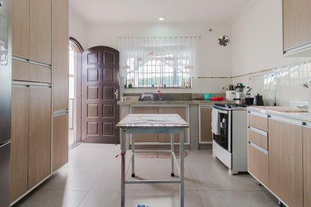 Casa à venda com 243m², 3 quartos e 4 vagas