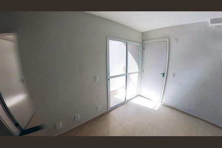 Sala de apartamento para alugar com 2 quartos, 52m² em Duarte Silveira, Petrópolis