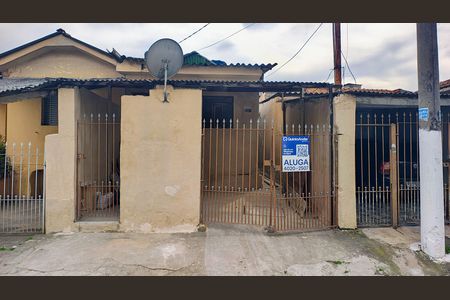 Fachada de casa para alugar com 2 quartos, 55m² em Remédios, Osasco