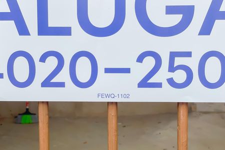 FEWQ-1102 de casa para alugar com 2 quartos, 55m² em Remédios, Osasco
