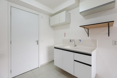 Cozinha de apartamento para alugar com 1 quarto, 28m² em Morumbi, São Paulo