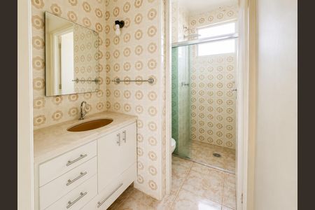 Banheiro de apartamento à venda com 3 quartos, 70m² em Conjunto Residencial Parque Bandeirantes, Campinas