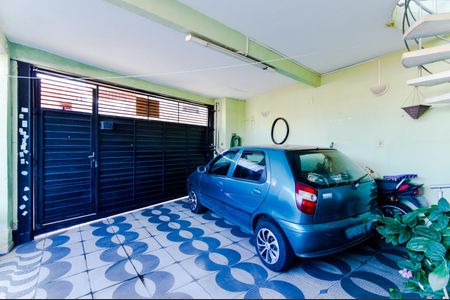 Garagem de casa à venda com 3 quartos, 145m² em Jardim Divinolandia, Guarulhos