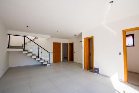 Sala/Cozinha de apartamento à venda com 2 quartos, 122m² em Vila Guiomar, Santo André