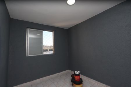Quarto 2 de apartamento para alugar com 2 quartos, 44m² em Vila Antonieta, São Paulo