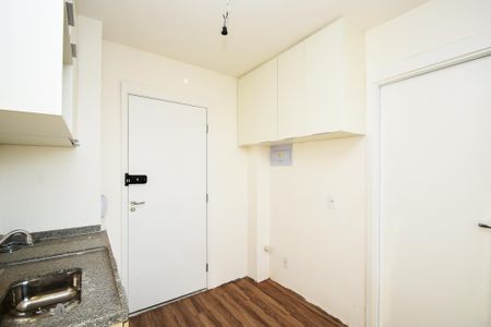 cozinha de apartamento para alugar com 1 quarto, 26m² em Pinheiros, São Paulo