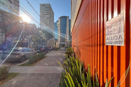 fachada do predio de apartamento para alugar com 1 quarto, 26m² em Pinheiros, São Paulo
