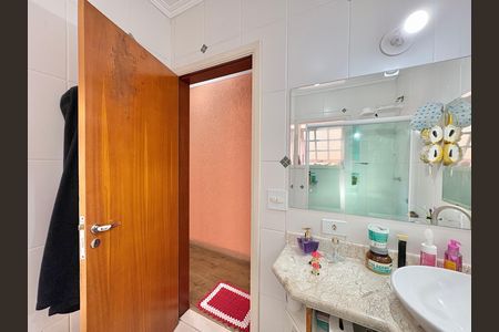 Banheiro de casa à venda com 3 quartos, 115m² em Vila Palmeiras, São Paulo