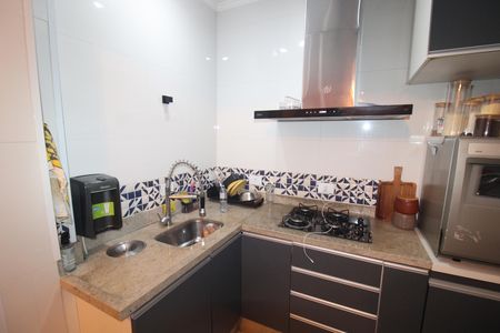 Cozinha de casa de condomínio para alugar com 2 quartos, 79m² em Parada Inglesa, São Paulo