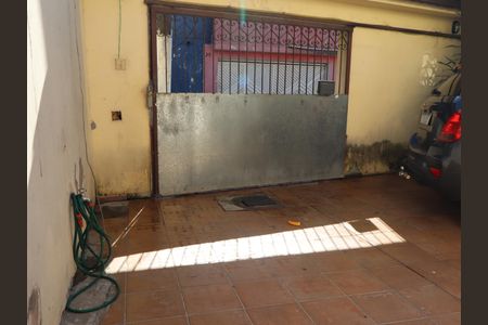 Garagem de casa à venda com 2 quartos, 165m² em Parque Residencial Oratorio, São Paulo
