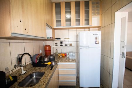 Cozinha de apartamento à venda com 2 quartos, 55m² em Nova Suíça, Belo Horizonte
