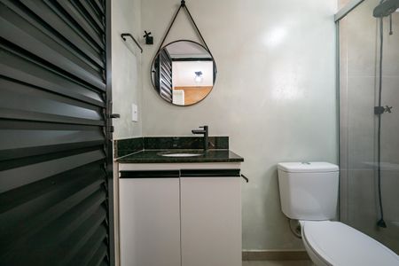 Banheiro de kitnet/studio para alugar com 1 quarto, 27m² em Parque Jabaquara, São Paulo