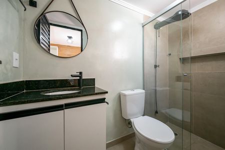 Banheiro de kitnet/studio para alugar com 1 quarto, 27m² em Parque Jabaquara, São Paulo