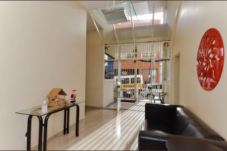 Hall de entrada de apartamento à venda com 3 quartos, 100m² em Jardim Barbosa, Guarulhos