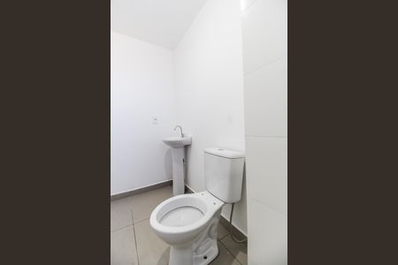 Banheiro de apartamento para alugar com 2 quartos, 56m² em Jardim Maria Helena, Barueri