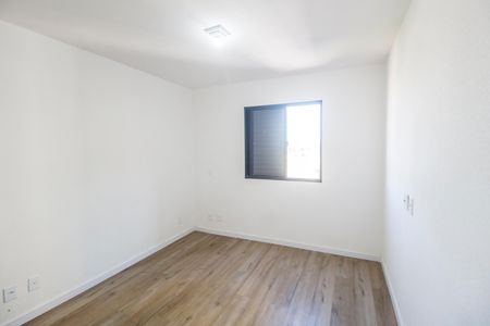 Quarto 1 de apartamento para alugar com 2 quartos, 56m² em Jardim Maria Helena, Barueri