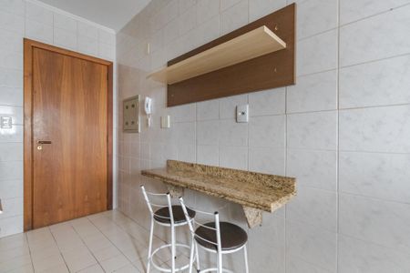 Apartamento para alugar com 72m², 2 quartos e 2 vagasCozinha e Área de Serviço