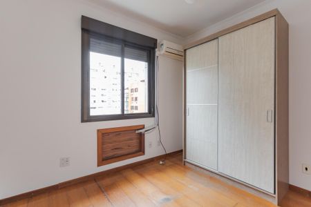Quarto de apartamento para alugar com 2 quartos, 72m² em Jardim Lindóia, Porto Alegre