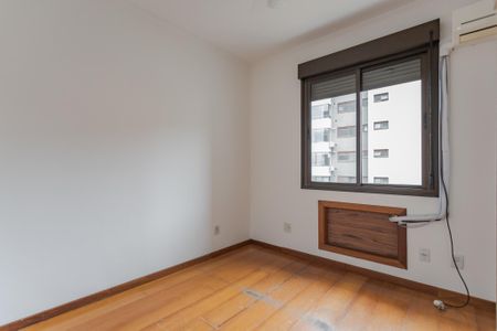 Quarto de apartamento para alugar com 2 quartos, 72m² em Jardim Lindóia, Porto Alegre