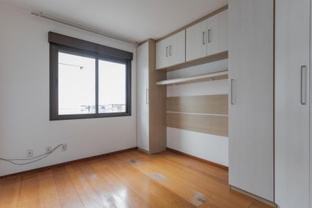 Suíte de apartamento para alugar com 2 quartos, 72m² em Jardim Lindóia, Porto Alegre