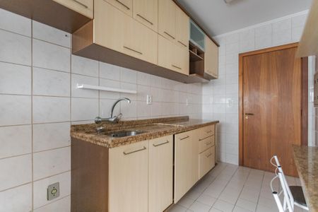 Cozinha e Área de Serviço de apartamento para alugar com 2 quartos, 72m² em Jardim Lindóia, Porto Alegre