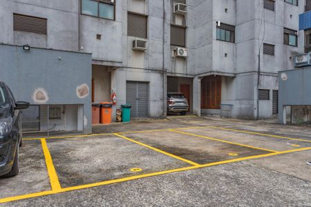 Garagem de apartamento para alugar com 2 quartos, 72m² em Jardim Lindóia, Porto Alegre