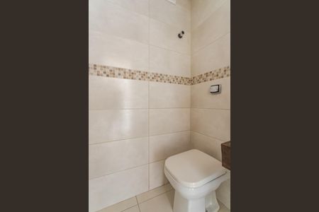 Banheiro de apartamento para alugar com 2 quartos, 72m² em Jardim Lindóia, Porto Alegre