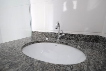 Banheiro de apartamento para alugar com 1 quarto, 35m² em Vila Assunção, Santo André