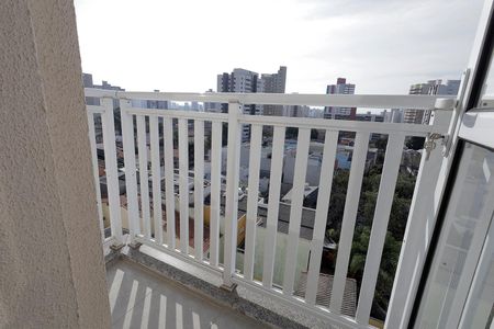 Varanda da sala de apartamento para alugar com 1 quarto, 35m² em Vila Assunção, Santo André