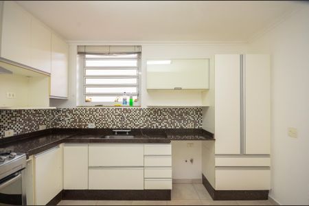 Casa para alugar com 160m², 4 quartos e 3 vagas Casa para alugar com 160m², 4 quartos e 3 vagasCozinha