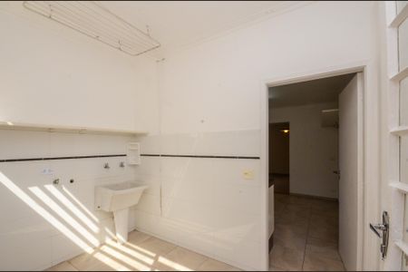 Área de Serviço de casa para alugar com 4 quartos, 160m² em Parque Sao Domingos, São Paulo