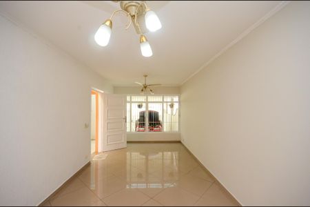Casa para alugar com 4 quartos, 160m² em Parque Sao Domingos, São Paulo