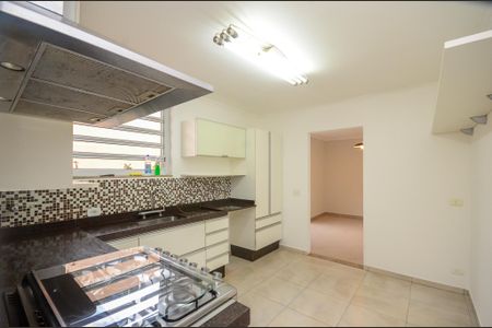 Casa para alugar com 160m², 4 quartos e 3 vagas Casa para alugar com 160m², 4 quartos e 3 vagasCozinha