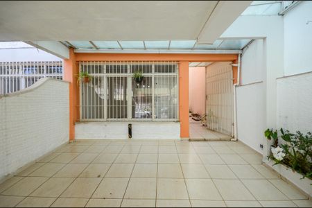 Garagem de casa para alugar com 4 quartos, 160m² em Parque Sao Domingos, São Paulo