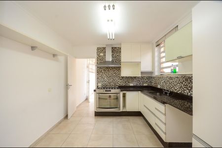 Cozinha de casa para alugar com 4 quartos, 160m² em Parque Sao Domingos, São Paulo