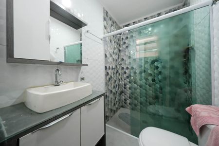 Banheiro de casa para alugar com 1 quarto, 85m² em Jardim Danfer, São Paulo