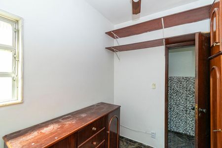 Quarto 3 de casa para alugar com 3 quartos, 150m² em Irajá, Rio de Janeiro